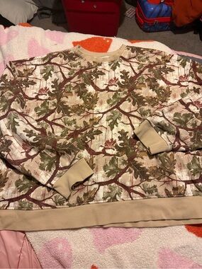 Original Use Beige Camo Leaf Print Crewneck Sweater